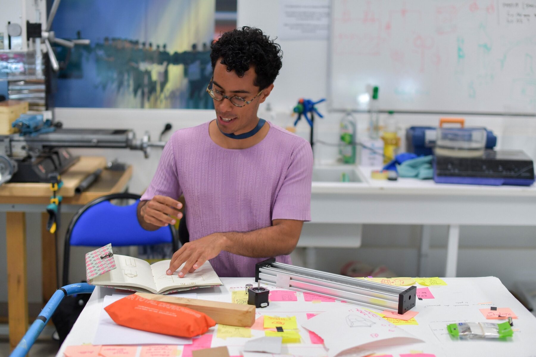 Useful Fictions •4 – Faire corps ; corps empêché, corps augmenté, corps social - Useful Fictions