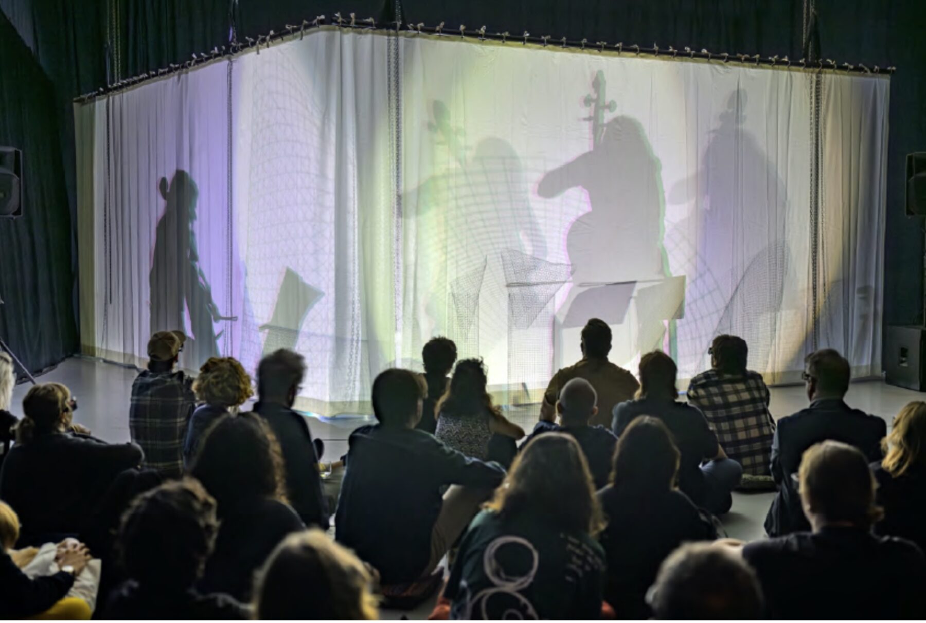 Décalage vers le rouge – Devenir sol, plante, animal (2020) et Décalage vers le rouge – Origine Temps-Espace (2024) - Useful Fictions