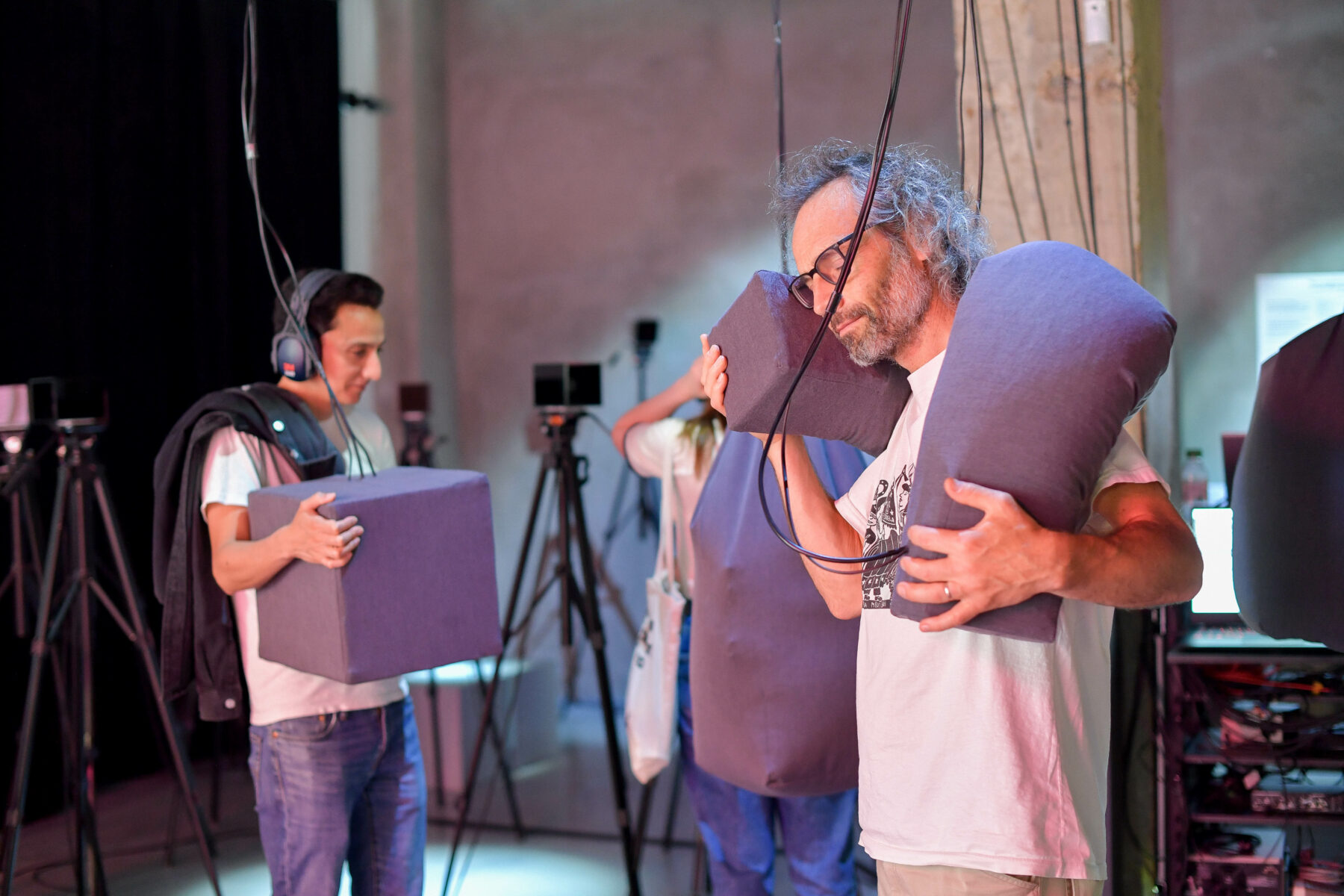 Useful Fictions •4 – Faire corps ; corps empêché, corps augmenté, corps social - Useful Fictions