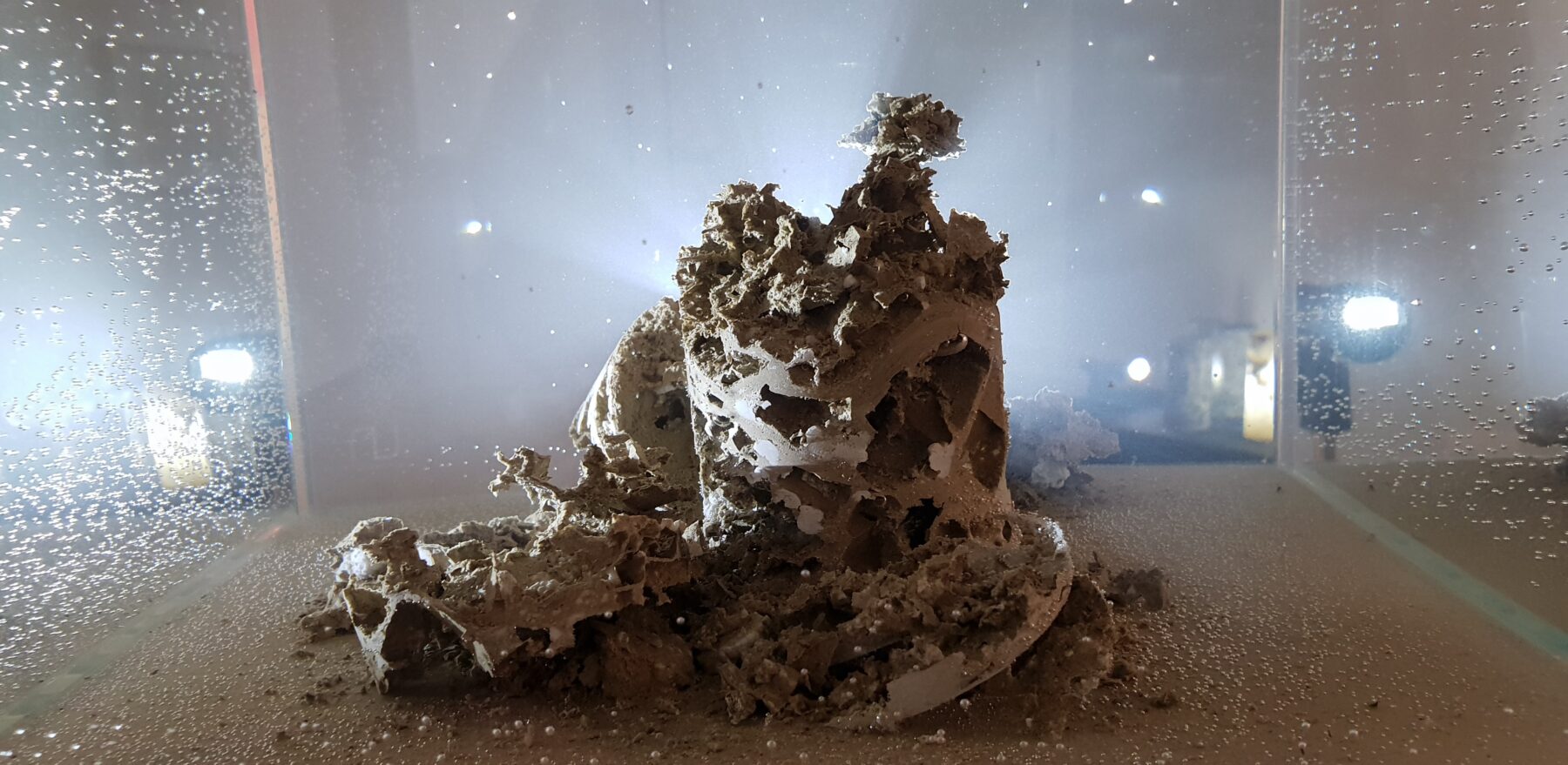 Irréversibles abstractions – Dissolution des mondes flottants - Useful Fictions